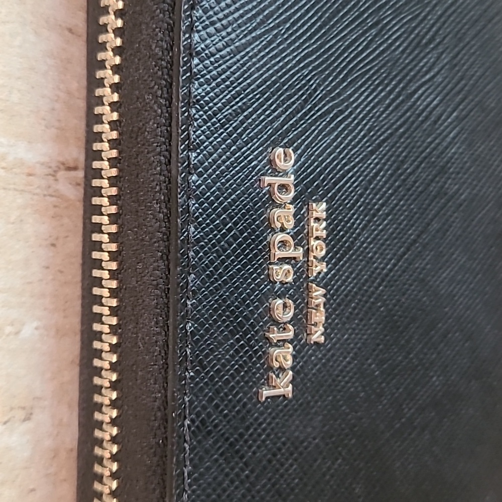 Kate Spade Wallet ♠️ - Picture 2 of 6
